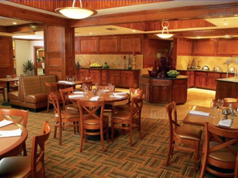Holiday Inn Express Dallas Market Center By Ihg Restaurant billede