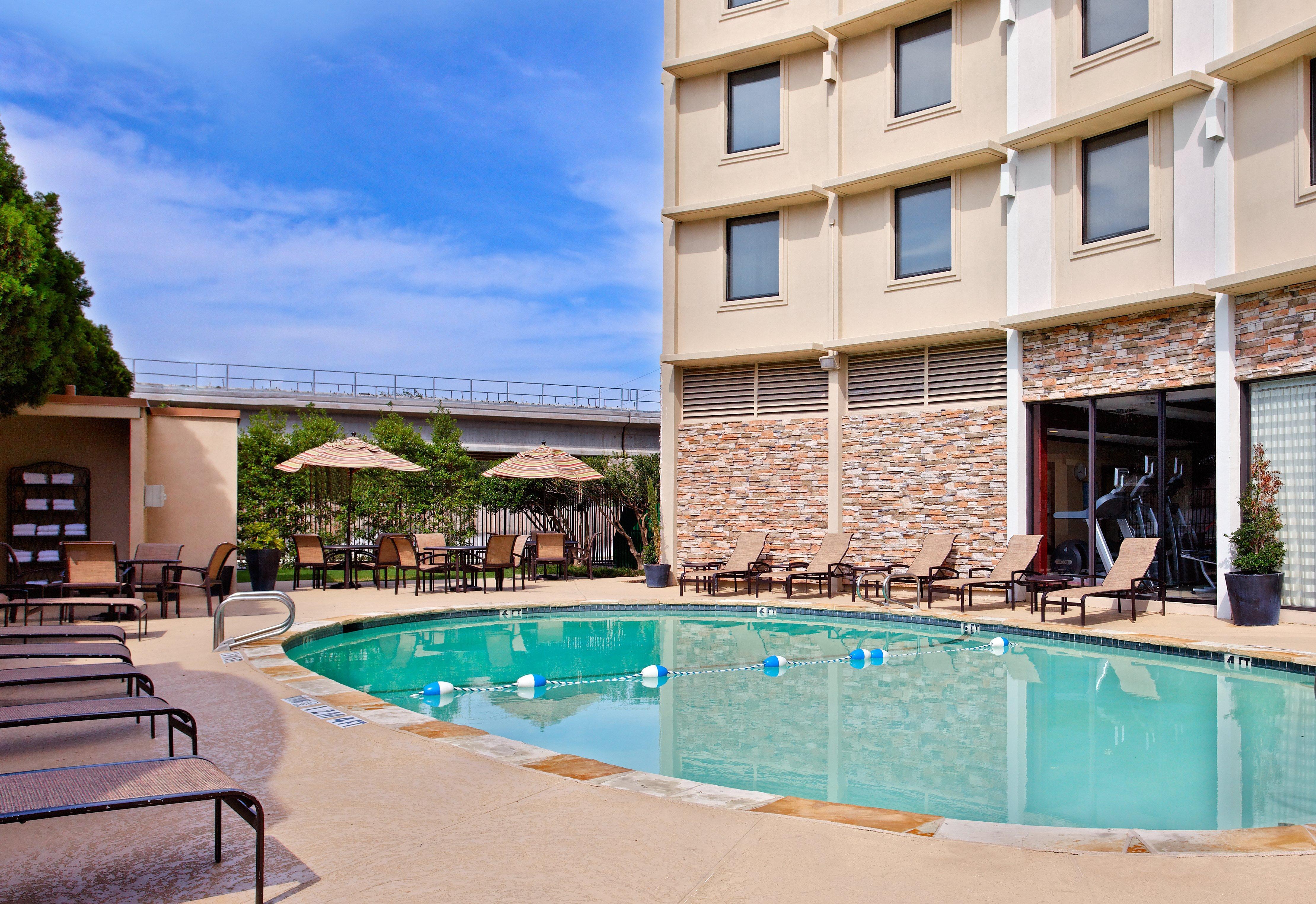 Holiday Inn Express Dallas Market Center By Ihg Eksteriør billede