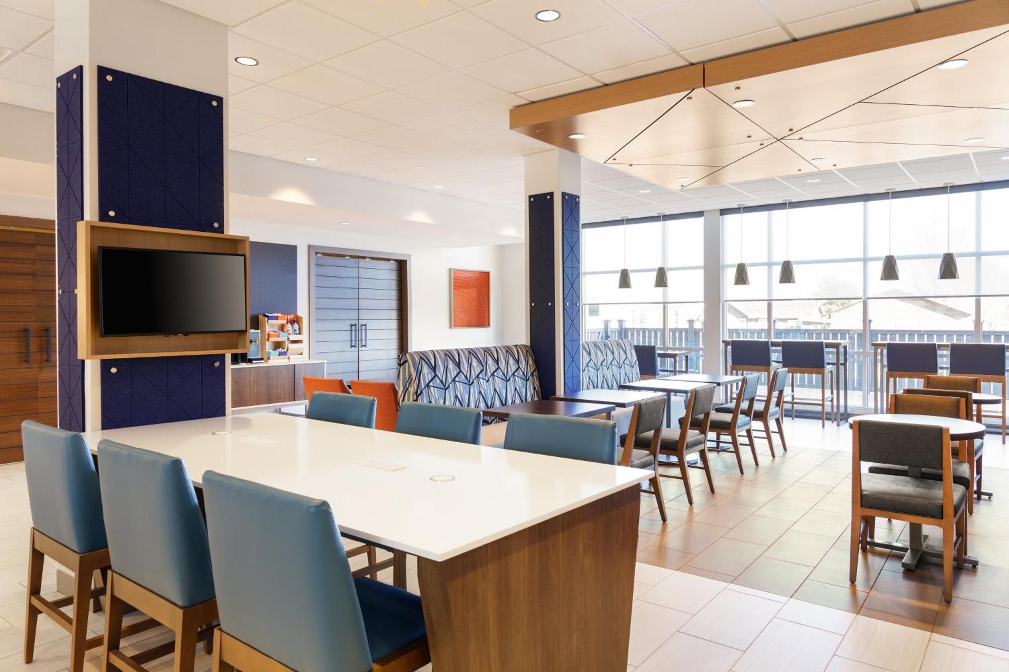Holiday Inn Express Dallas Market Center By Ihg Eksteriør billede