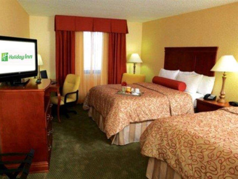 Holiday Inn Express Dallas Market Center By Ihg Eksteriør billede