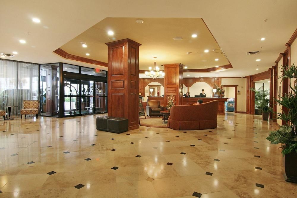 Holiday Inn Express Dallas Market Center By Ihg Eksteriør billede